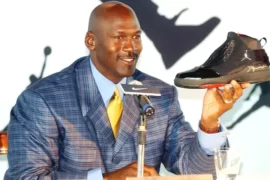 LẤY TÊN MÌNH LÀM NHÃN HIỆU